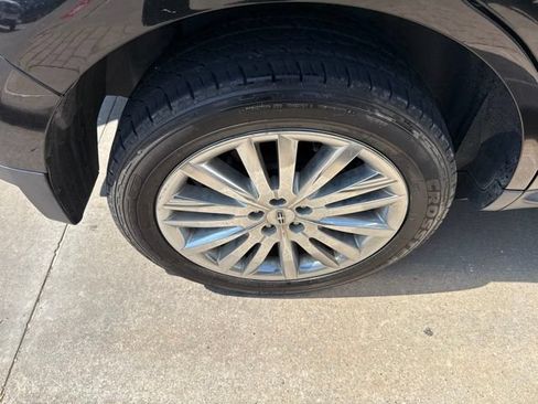Used 2015 Lincoln MKX FWD w/ Equipment Group 101A image 11
