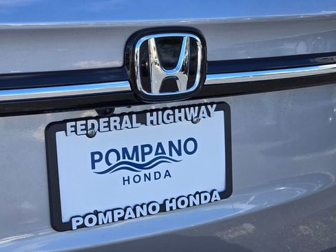 Used 2024 Honda Odyssey Touring image 9