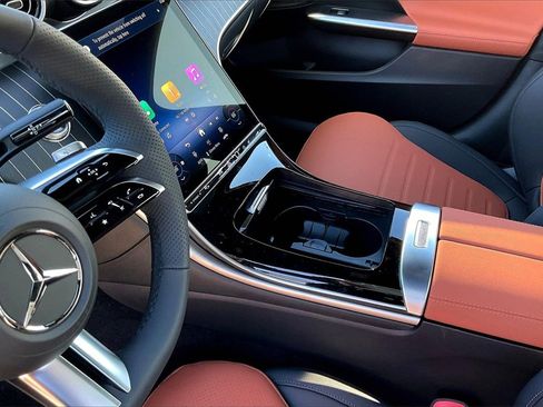 New 2026 Mercedes-Benz C 300 4MATIC Sedan image 8