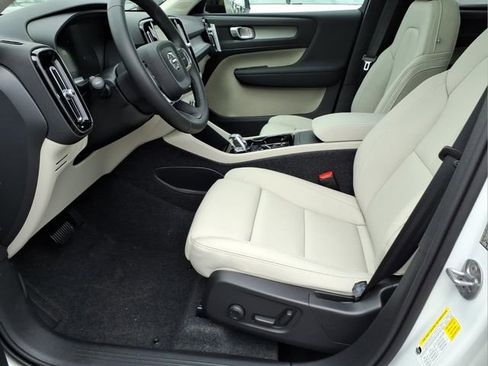 New 2026 Volvo XC40 B5 Plus w/ Protection Package Premier image 12