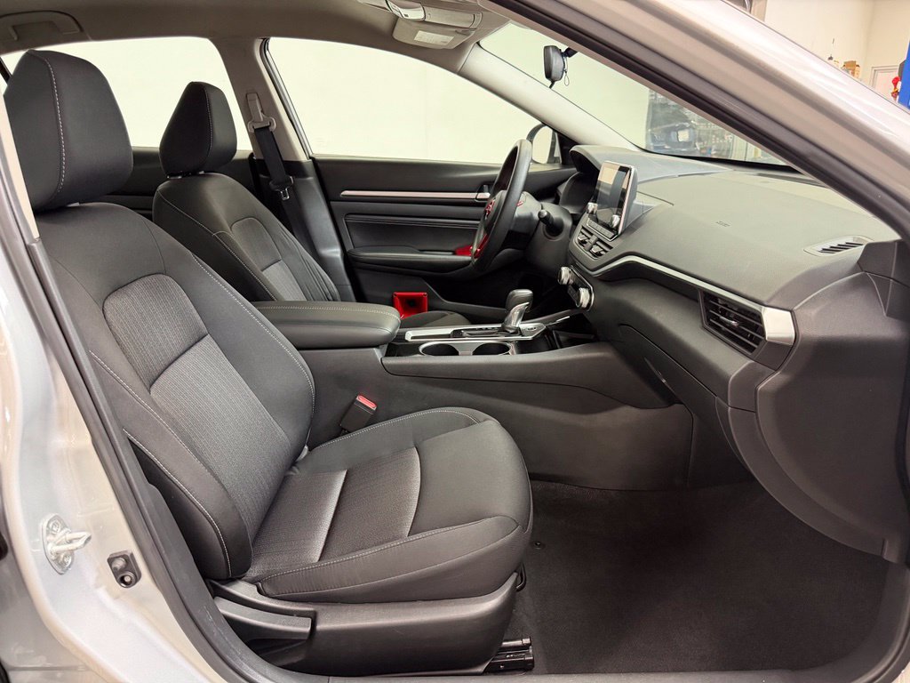 Used 2021 Nissan Altima 2.5 SV FWD image 9