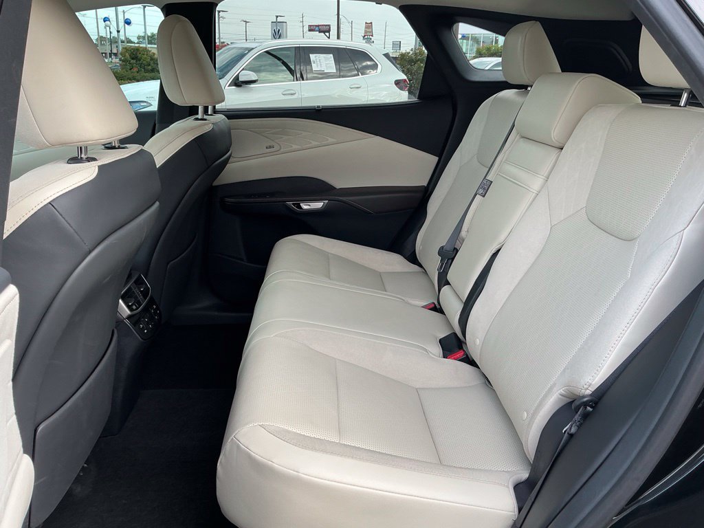 Certified 2024 Lexus RX 350 AWD w/ Convenience Package image 17