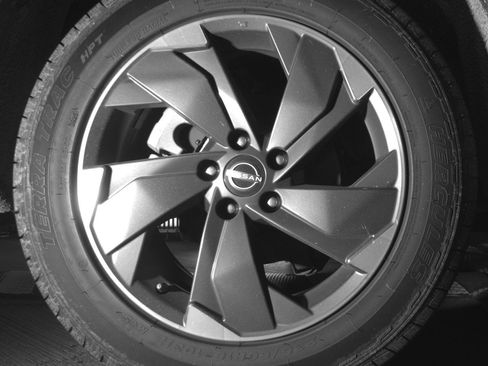 Used 2025 Nissan Rogue SV AWD/4WD image 15