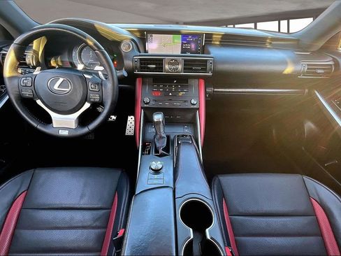 Used 2019 Lexus IS 300 image 7