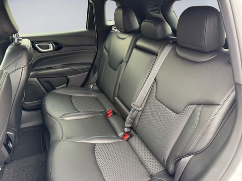 New 2026 Jeep Compass Latitude image 16