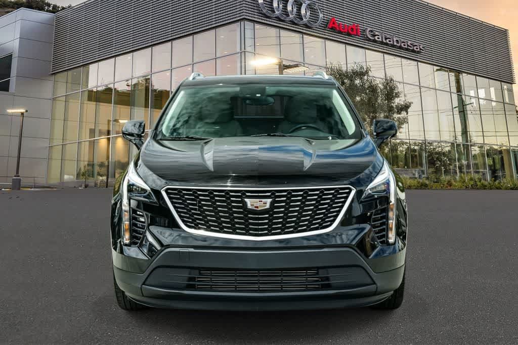 Used 2023 Cadillac XT4 Luxury w/ Cold Weather Package FWD image 6