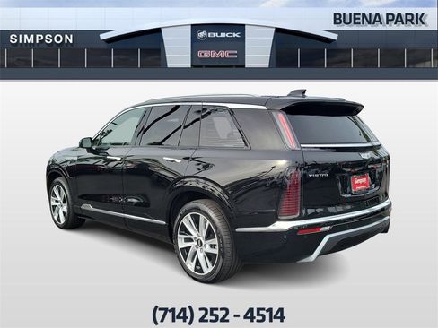 Used 2026 Cadillac Vistiq Luxury image 6