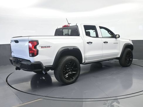 Used 2025 Chevrolet Colorado Trail Boss AWD/4WD image 6