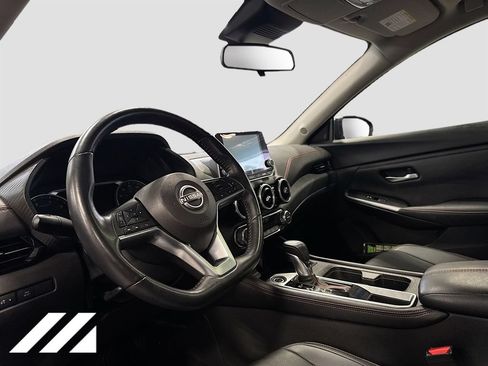 Used 2024 Nissan Sentra SR w/ SR Premium Package FWD image 9