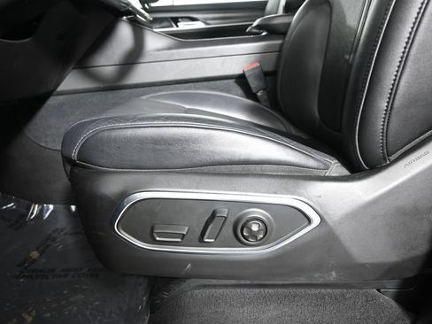 Used 2024 Jeep Wagoneer Series II w/ Flexible Seating Group AWD/4WD image 23