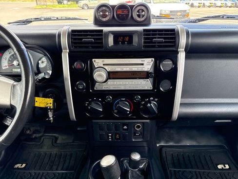 Used 2007 Toyota FJ Cruiser 4WD image 22