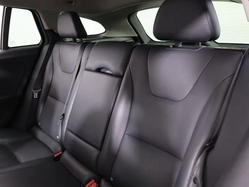 Used 2015 Volvo V60 T5 Premier image 15