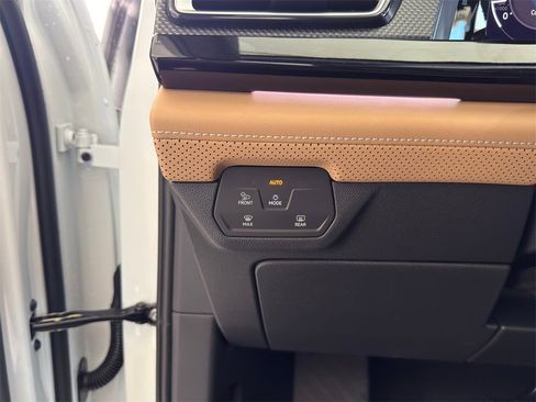 New 2026 Volkswagen Atlas Cross Sport SEL image 17