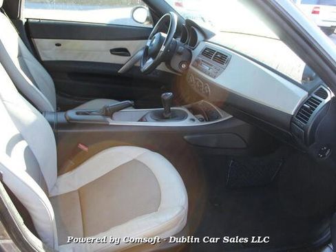 Used 2003 BMW Z4 2.5i image 13