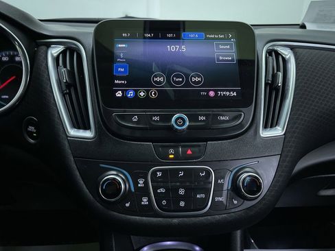 Used 2020 Chevrolet Malibu LT image 21