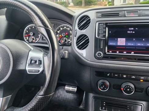 Used 2016 Volkswagen Tiguan R-Line FWD image 31
