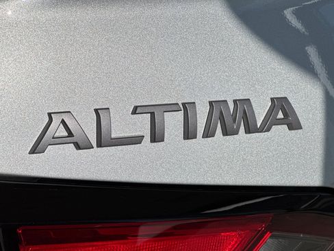 New 2025 Nissan Altima 2.5 SL image 30