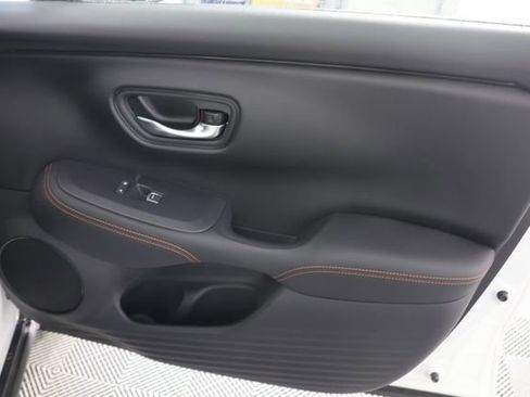 Certified 2025 Honda HR-V Sport image 28