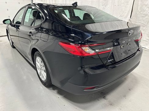 Used 2026 Toyota Camry LE FWD image 5