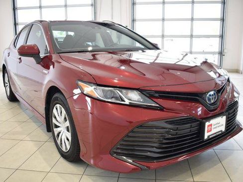 Certified 2019 Toyota Camry LE FWD image 1