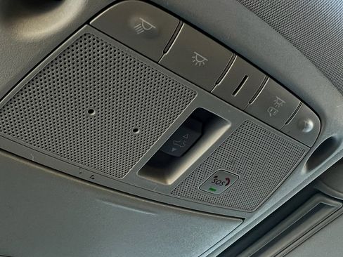 Used 2023 Nissan Armada SL image 32