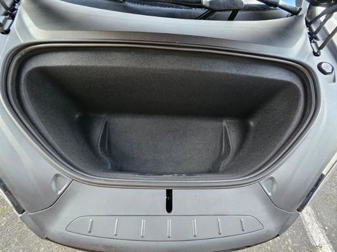 Used 2023 Tesla Model X image 27