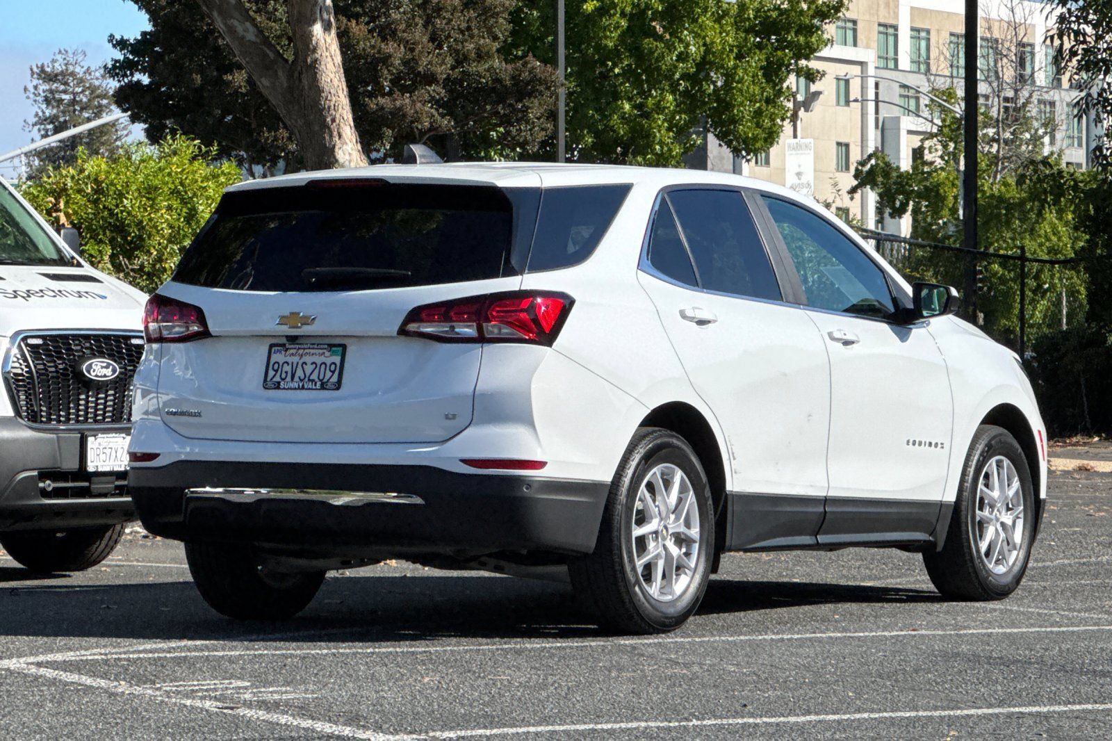 Used 2023 Chevrolet Equinox LT FWD image 4