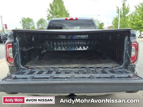 Used 2018 GMC Sierra 1500 SLT AWD/4WD image 9