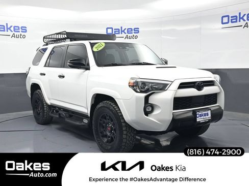 Used 2021 Toyota 4Runner Venture w/ Moonroof Package AWD/4WD image 1
