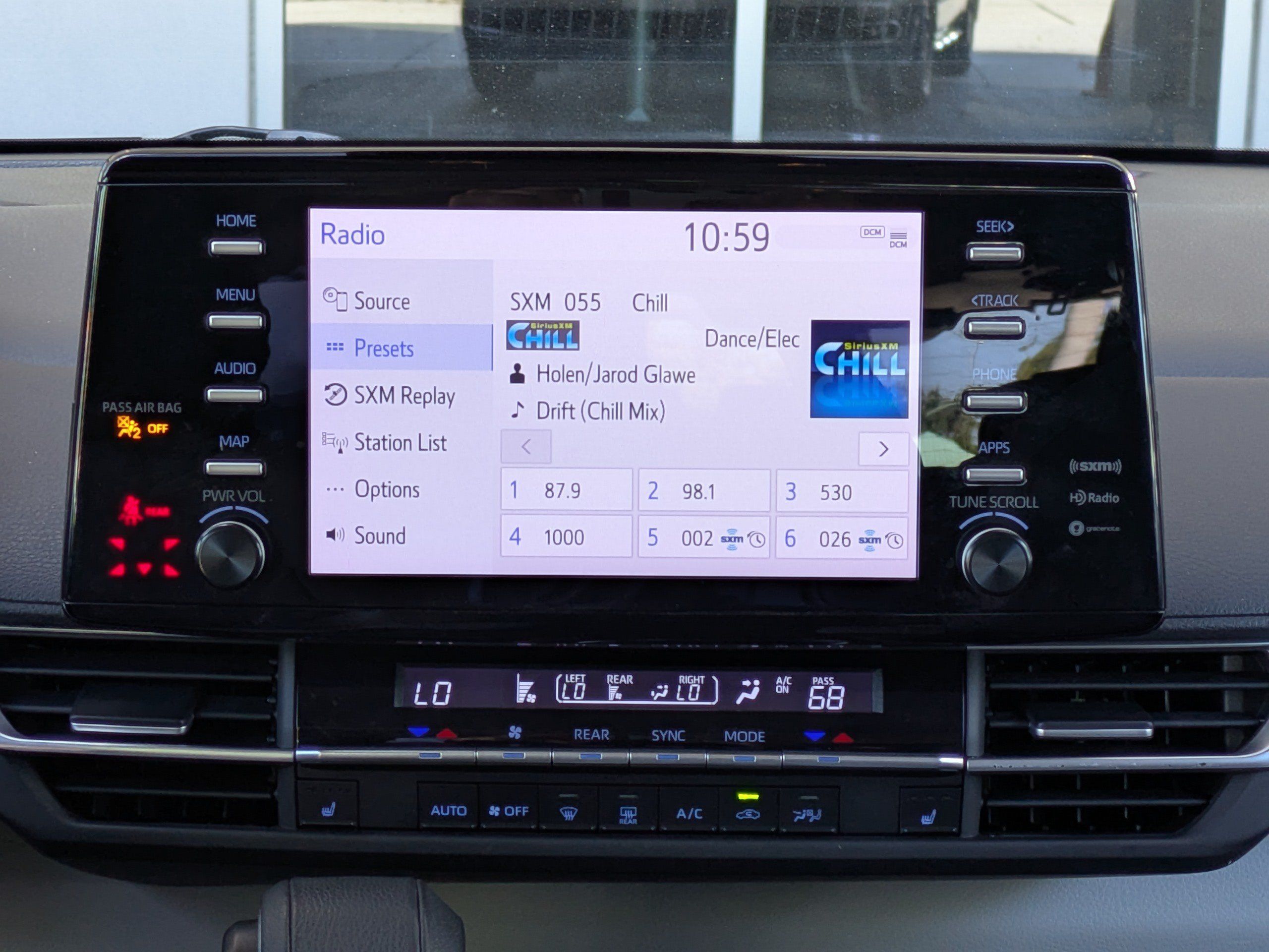 Used 2022 Toyota Sienna XLE AWD/4WD image 20