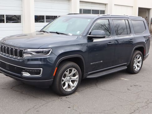 Used 2022 Jeep Wagoneer Series I w/ Premium Group I image 5