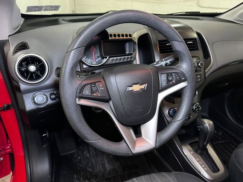 Used 2015 Chevrolet Sonic LT image 22