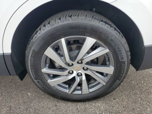 Used 2024 Chevrolet Equinox Premier AWD/4WD image 31