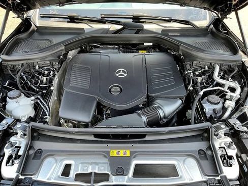 Used 2026 Mercedes-Benz GLC 300 4MATIC image 32