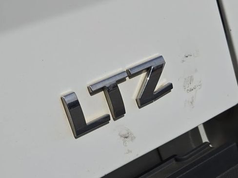 Used 2017 Chevrolet Silverado 1500 LTZ w/ LTZ Plus Package image 12