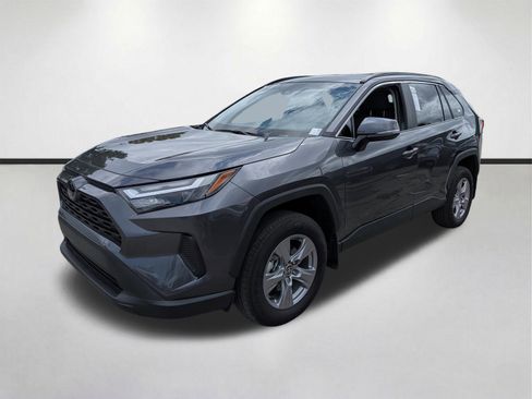 Used 2025 Toyota RAV4 XLE FWD image 8