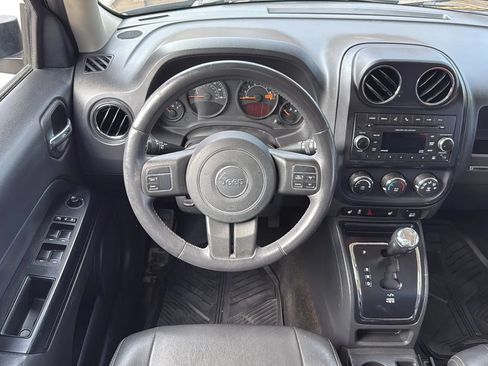 Used 2015 Jeep Patriot High Altitude AWD/4WD image 25