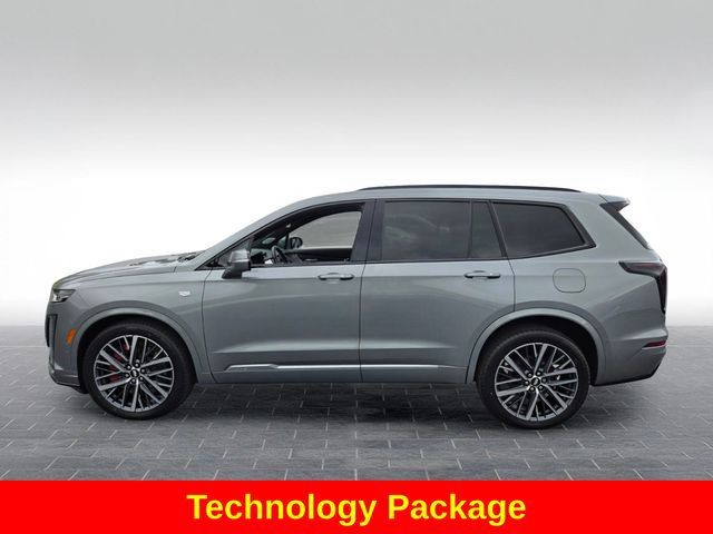 Used 2023 Cadillac XT6 Sport w/ Technology Package AWD/4WD image 5