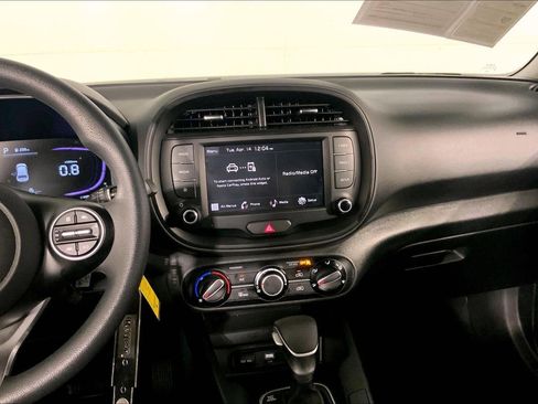 Certified 2025 Kia Soul LX image 6