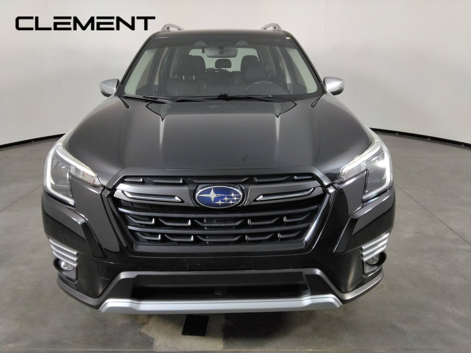 Used 2022 Subaru Forester Touring AWD/4WD image 2