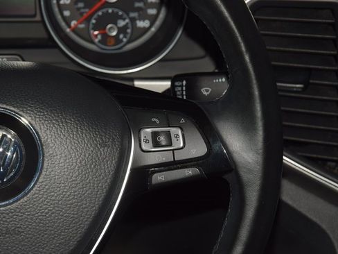 Used 2018 Volkswagen Atlas SE image 35