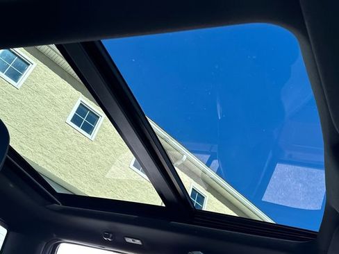 Used 2023 Ford F150 Lariat w/ Equipment Group 502A High image 20