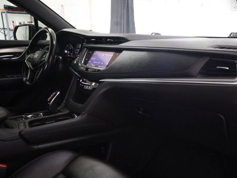 Used 2020 Cadillac XT5 Luxury FWD image 11