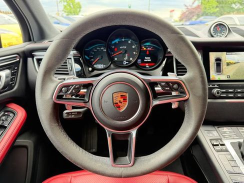 Used 2017 Porsche Macan GTS AWD/4WD image 23