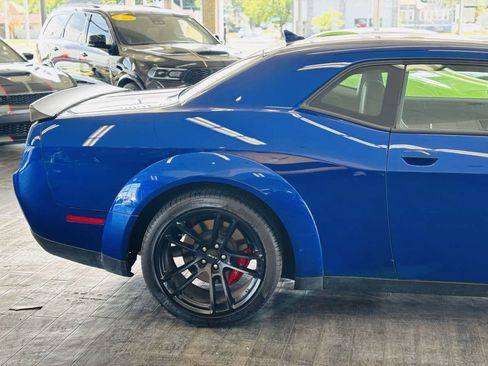 Used 2022 Dodge Challenger SRT Hellcat RWD image 7