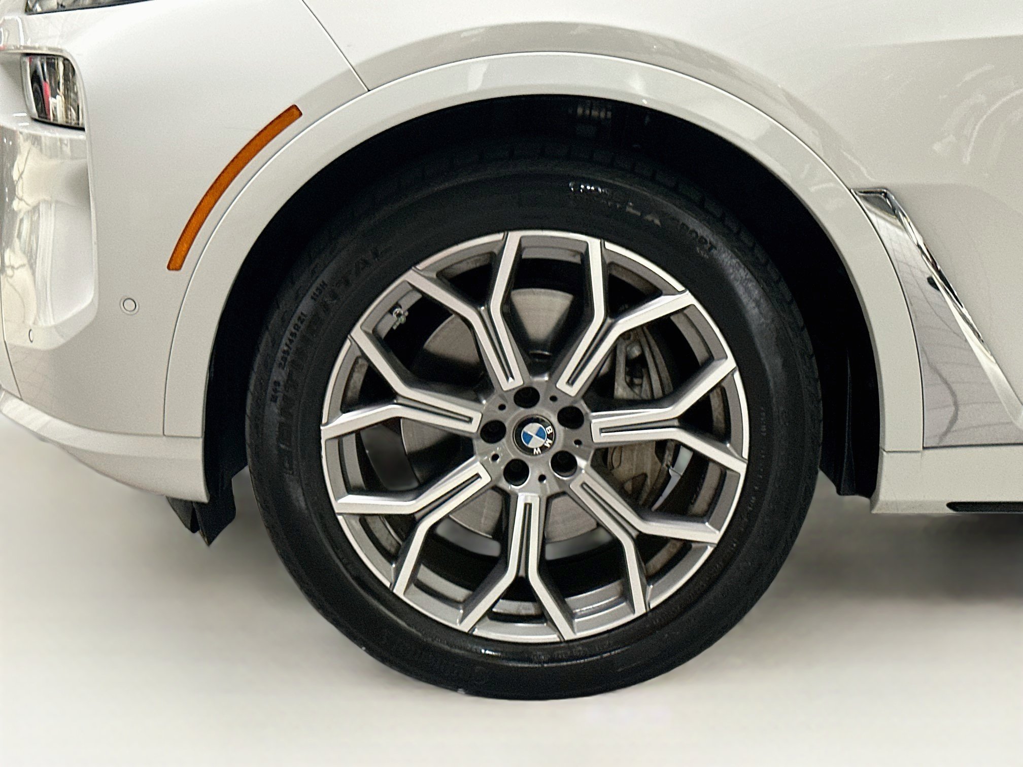 Certified 2024 BMW X7 xDrive40i w/ Premium Package AWD/4WD image 34