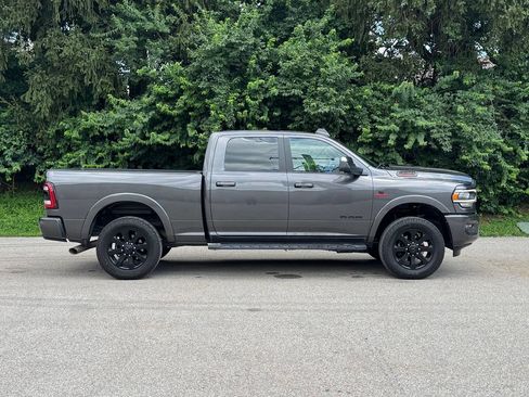 Used 2022 RAM 3500 Laramie AWD/4WD image 4