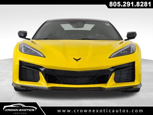 Used 2025 Chevrolet Corvette Z06 RWD image 2