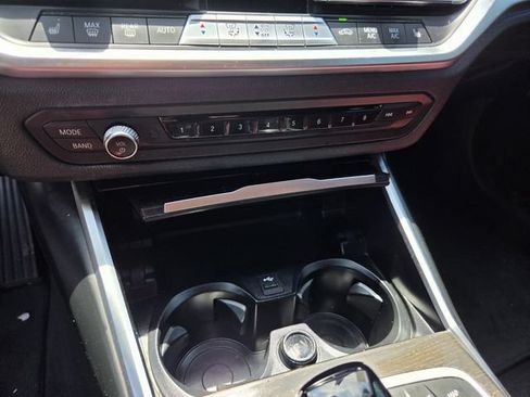 Used 2022 BMW 330i Sedan w/ Convenience Package RWD image 12