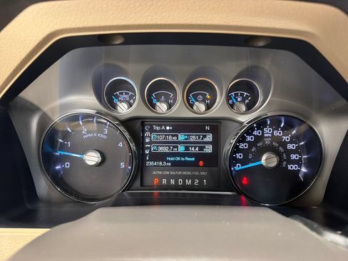 Used 2016 Ford F250 Lariat w/ Lariat Interior Package AWD/4WD image 21